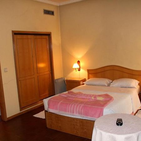 Portucalense Bed & Breakfast Порто Стая снимка