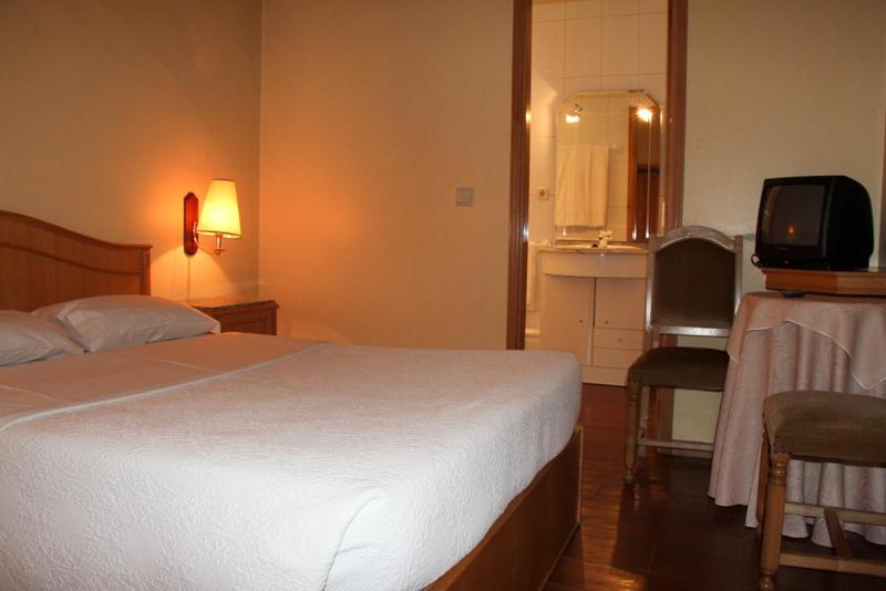 Portucalense Bed & Breakfast Порто Стая снимка